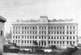 Pohled na budovu gymnázia v r. 1900