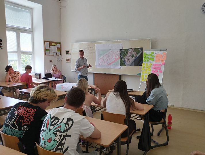 Studenti tvoří návrhy prostoru náměstí