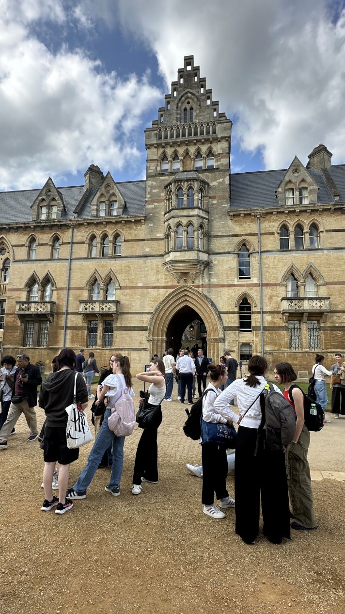 Studenti na zahraničním výjezdu - Oxford